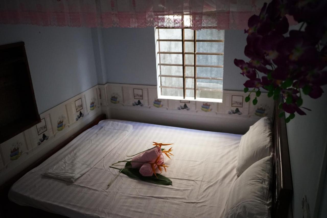 Bai Huong Homestay Хоян Екстер'єр фото
