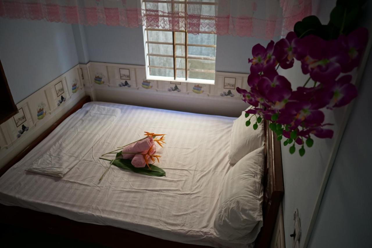 Bai Huong Homestay Хоян Екстер'єр фото